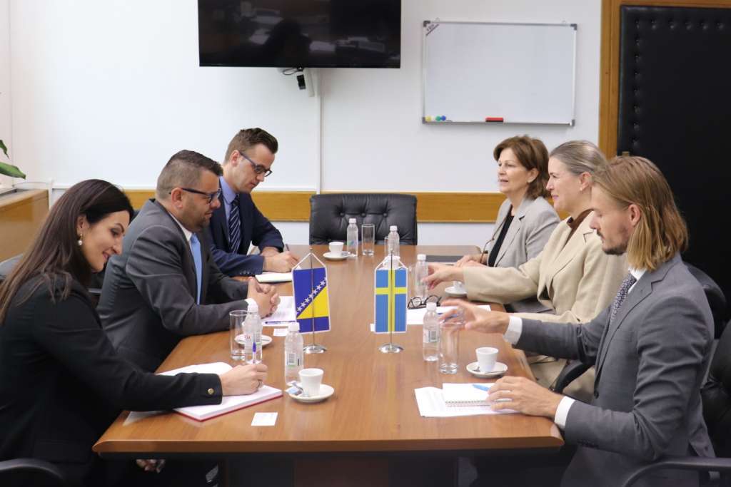 Ljudska prava su visoko na agendi Švedske, predstavljaju suštinu EU integracija