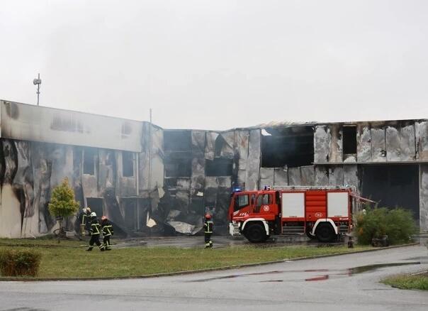 Lokaliziran požar u Osijeku: Spriječili smo širenje na benzinsku pumpu
