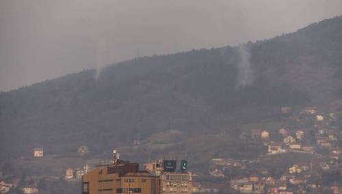 Lokalizovan požar na Zmajevcu iznad Zenice, ali je još aktivan