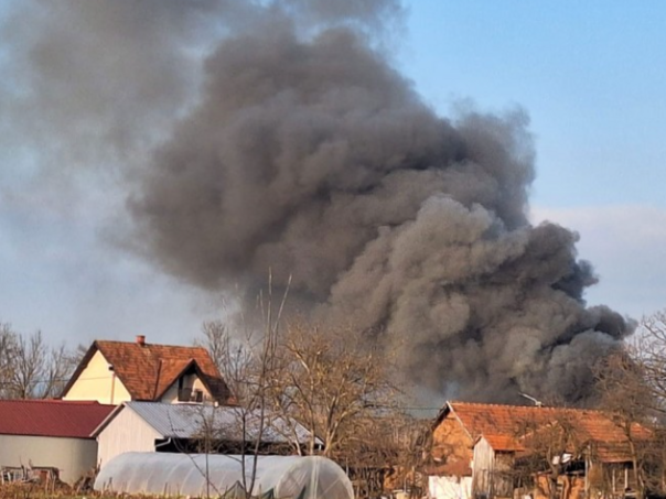 Lokalizovan požar u fabrici kupusa u Čačku