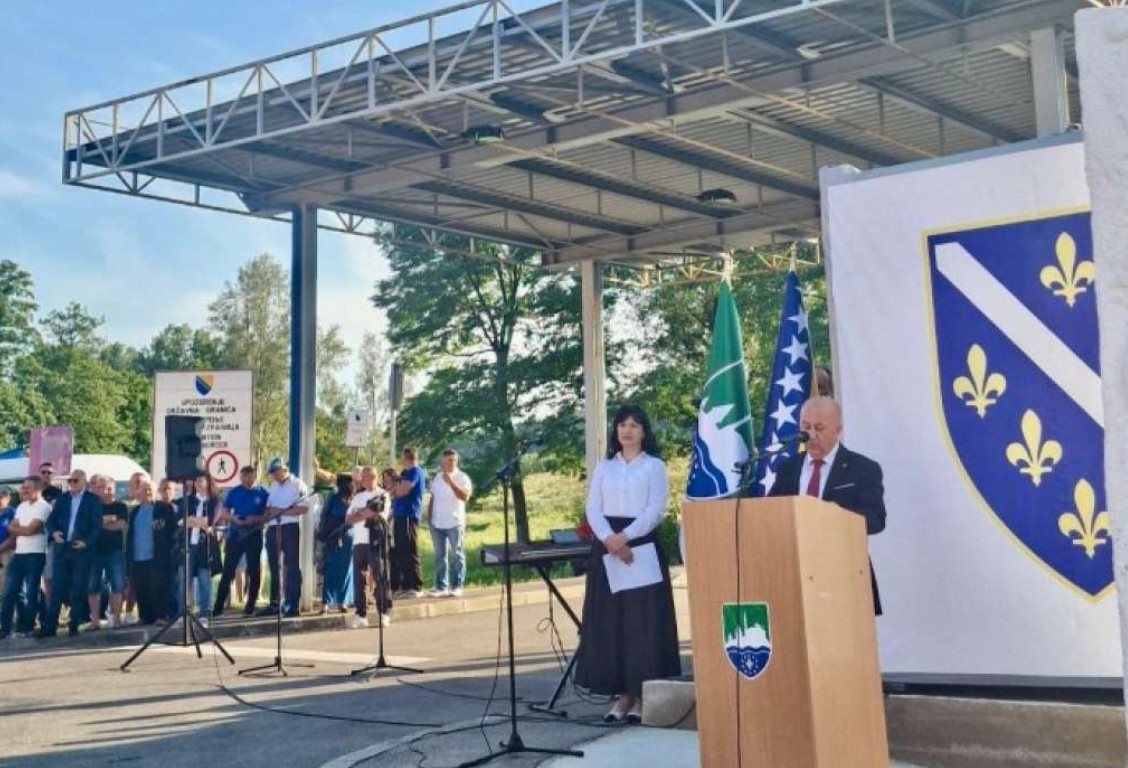 Lokmić prisustvovao obilježavanju Dana grada Cazina i godišnjice deblokade Bihaćkog okruga