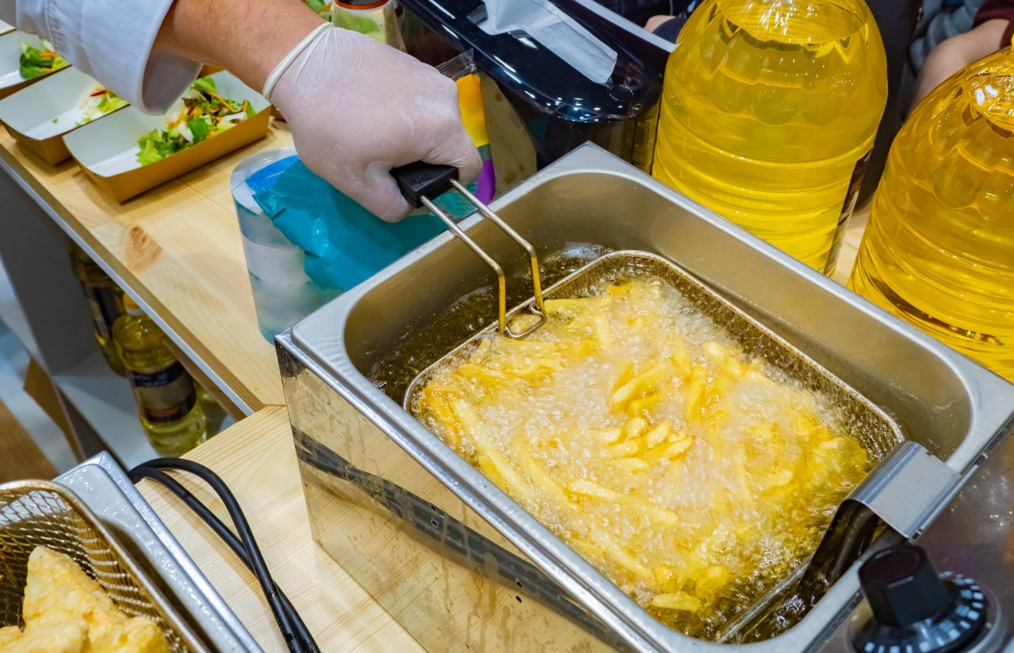 Lopovi u Njemačkoj masovno kradu iskorišteno ulje iz restorana