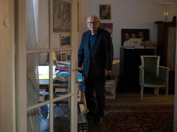 Lovac na naciste Klarsfeld savjetuje Židovima da podrže Marine Le Pen