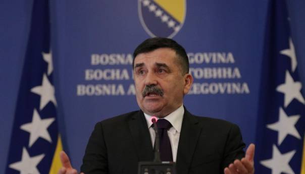 Lovrinović: Bez utemeljenja je današnja sjednica