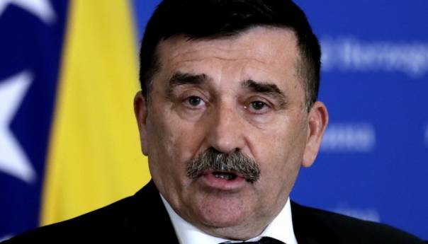 Lovrinović predložio Tegeltiji smjenu Cikotića i Turković