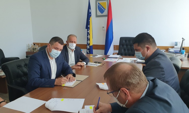 Lučić potpisao memorandum o zapošljavanju Roma