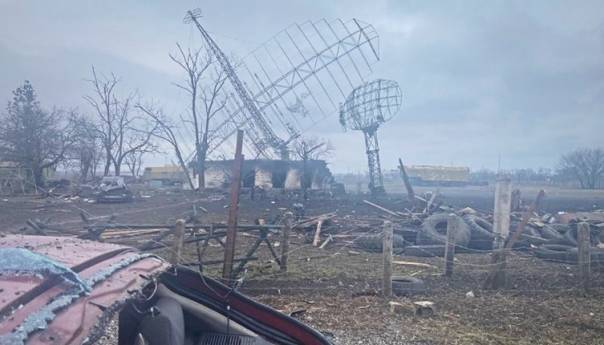 Lučki grad Maripolje pod napadom