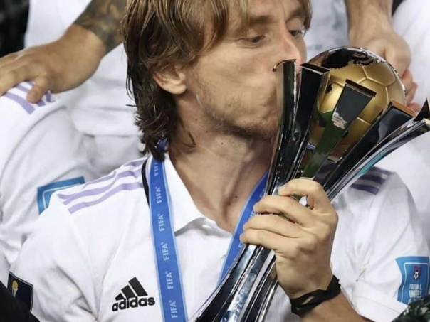 Luka Modrić u Milanu primio prestižnu nagradu “Legenda 2025.”