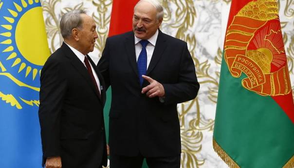 Lukašenko i Nazarbajev razgovarali o teškoj situaciji u Kazahstanu