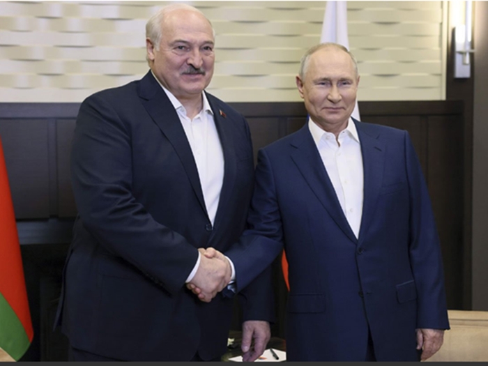 Lukašenko predložio Putinu da Moskva i Minsk uspostave trilateralnu saradnju sa Sjevernom Korejom