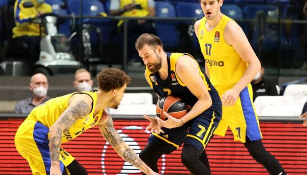 Maccabi s lakoćom deklasirao Khimki u Tel Avivu