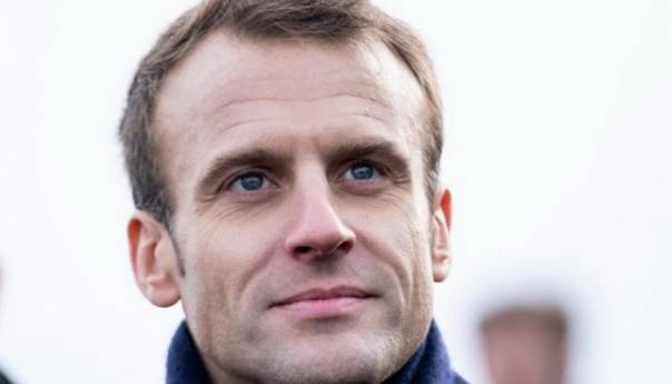 Macron: Francuski prioritet je zaštita starih osoba