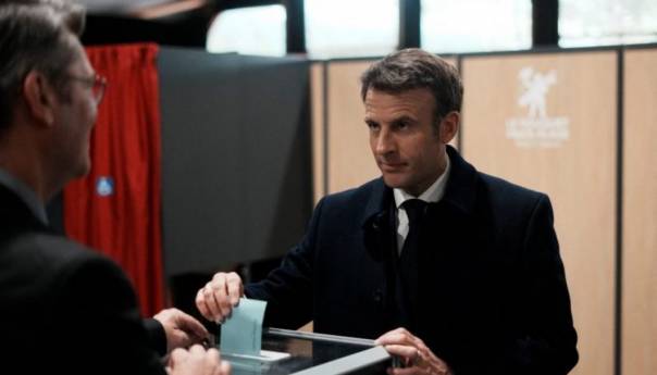 Macron glasao na predsjedničkim izborima u Francuskoj