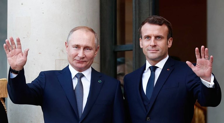 Macron i Putin složni: Potrebno je smiriti migrantsku krizu u Bjelorusiji