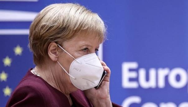 Macron, Merkel, Von der Leyen i Michel telefonski razgovarali o novom soju korone