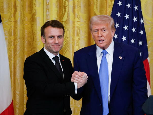 Macron nakon razgovora s Trumpom: Spremni smo poslati vojsku u Hormuz