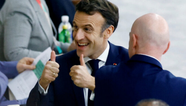 Macron nakon slavlja sjajnom gestom oduševio fudbalski svijet