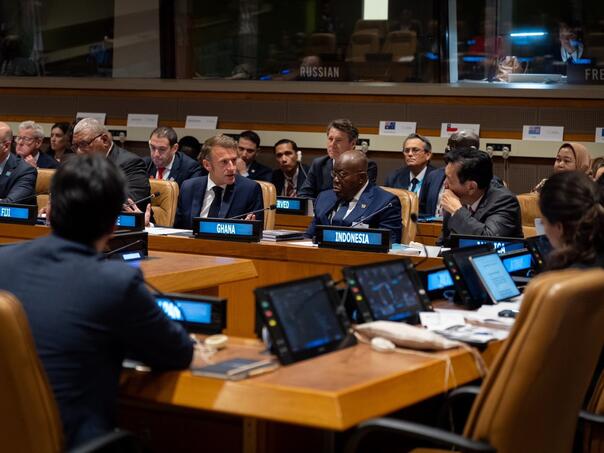 Macron obećao podršku Libanonu u oporavku nakon prekida sukoba