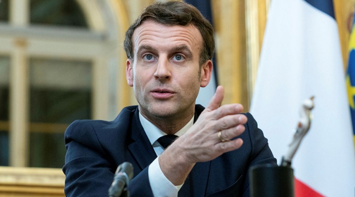 Macron optužio Washington i London da blokiraju izvoz vakcina