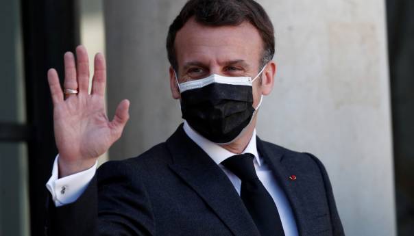 Macron: Počinje vakcinacija djece od 12 do 18 godina