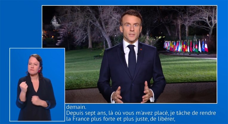 Macron poručio da će 2024. biti godina ponosa i nade