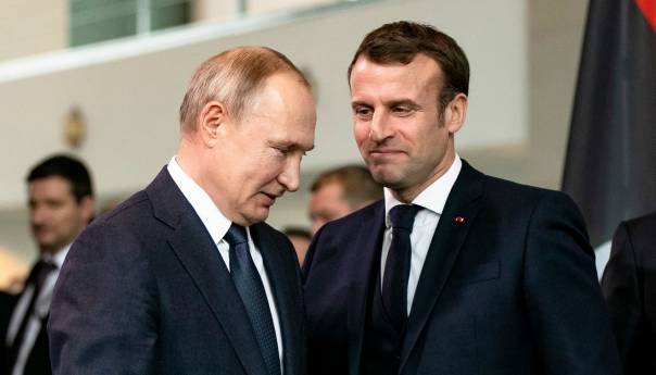 Macron poručio Putinu da nastoji izbjeći rat i izgraditi povjerenje
