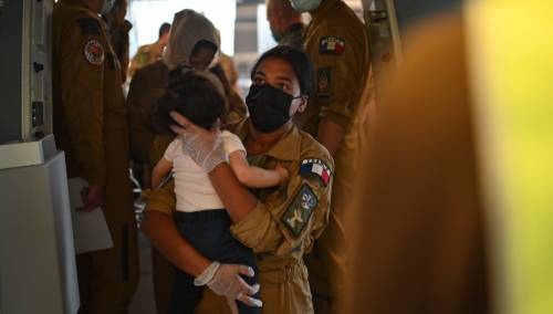 Macron poželio 'dobrodošlicu' Afganistancima evakuiranim u Francusku