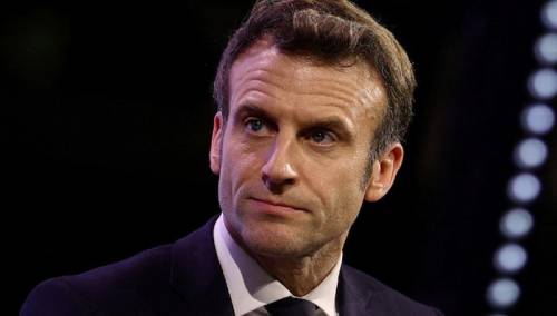Macron: Pucnjava u Parizu bila je podli napad na Kurde