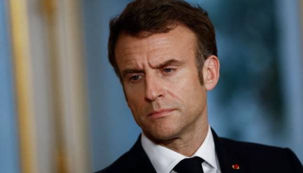 Macron: Rusija je dozvolila i podstakla ratne zločine u Ukrajini