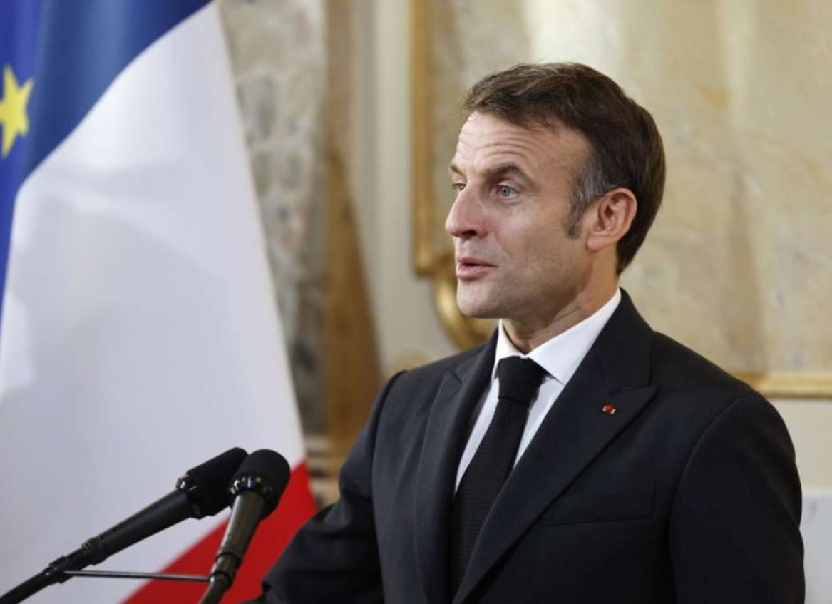 Macron sazvao krizni sastanak zbog masovnih protesta