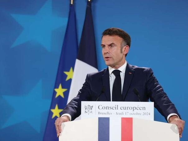Macron traži potpunu zabranu društvenih mreža za mlađe od 15 godina