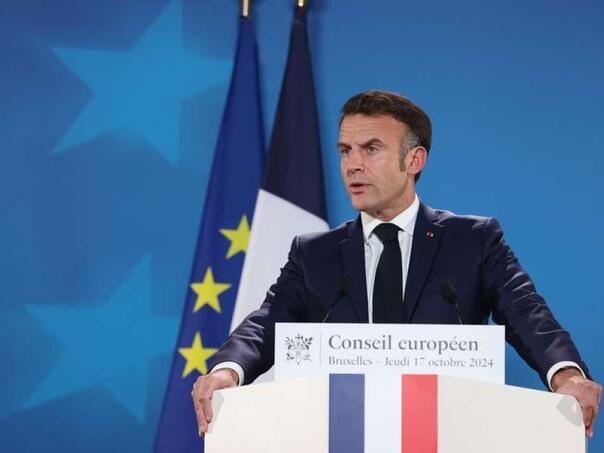Macron: Ukrajina treba razmisliti o teretorijalnim ustupcima Rusiji