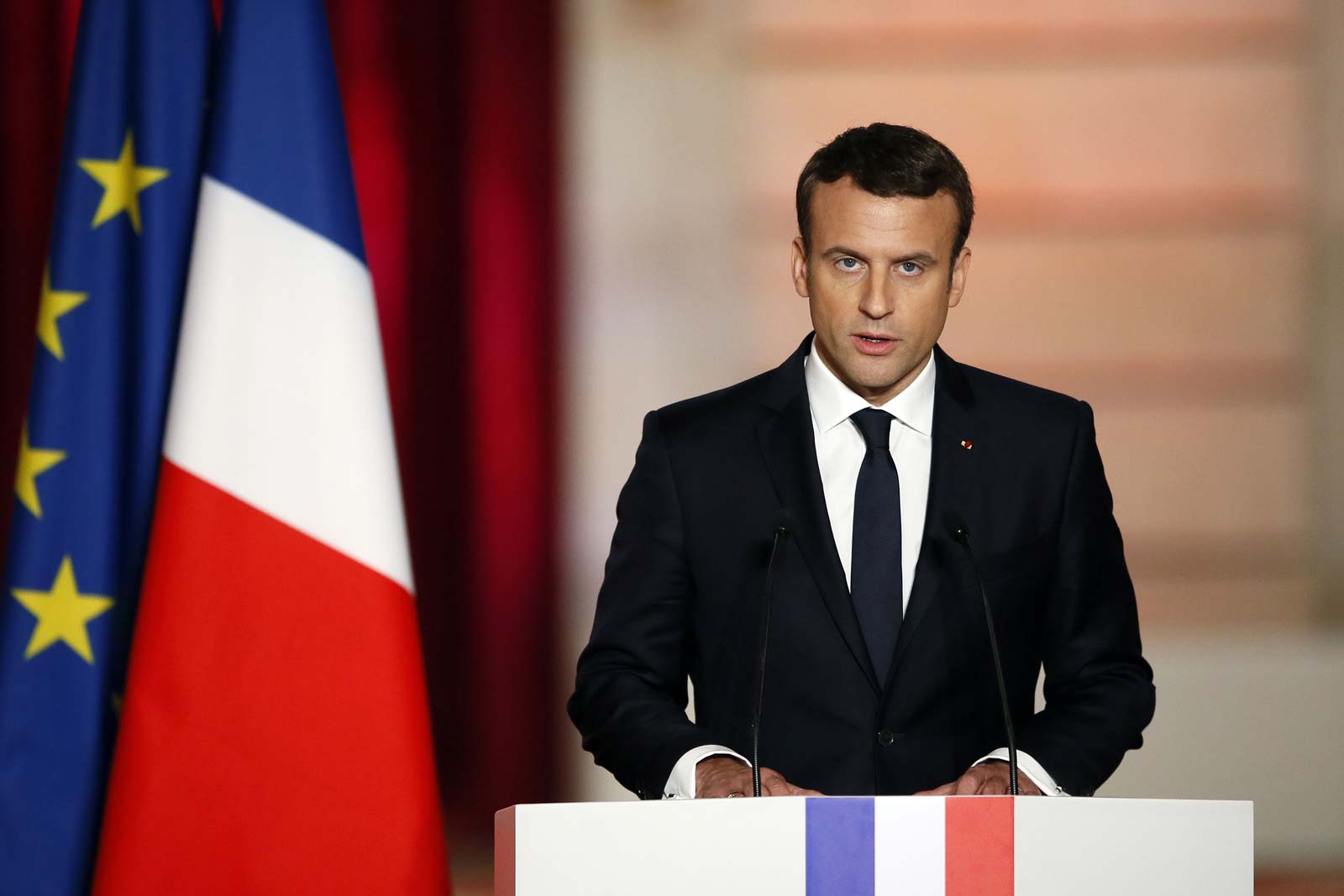 Macron brani politiku neuvođenja lockdowna