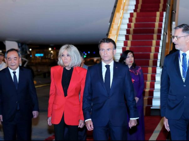 Macron započeo azijsku turneju dolaskom u Vijetnam