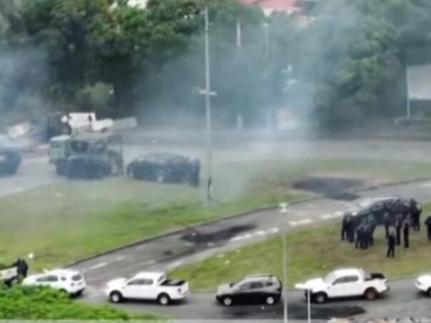 Macrona na Novoj Kaledoniji dočekao haos