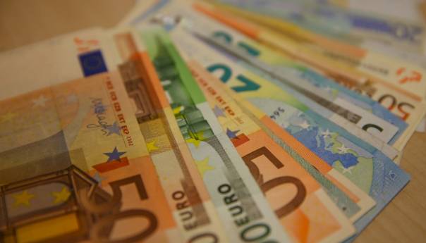 Macronov ministar: Europa mora štititi svoju ekonomiju