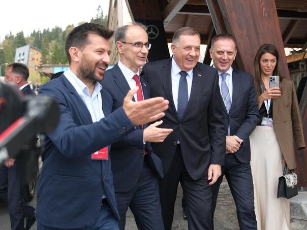 Macut sa Dodikom: Pratimo deklaraciju sa Svesrpskog sabora