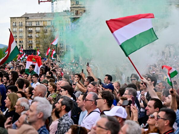 Mađari masovno počeli iznositi štednju u inostranstvo, iznosi su ogromni