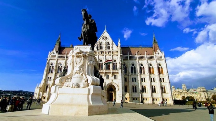 Mađarska će obezbijediti besplatne tretmane vantjelesne oplodnje