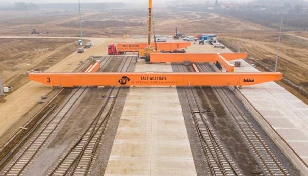 Mađarska kod granice s Ukrajinom otvorila novi željeznički terminal