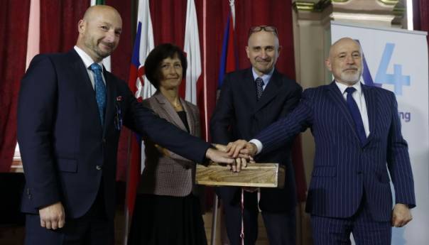 Mađarska simbolično preuzela predsjedavanje Višegradskom grupom