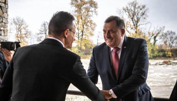Mađarska stala uz Dodika: Protiv sankcija EU