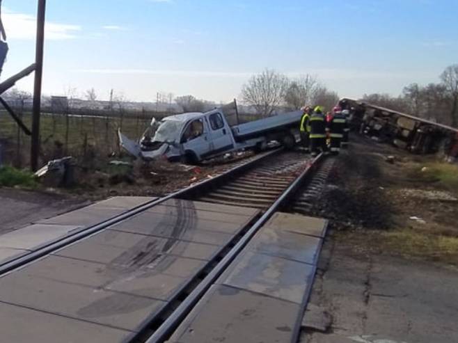 Mađarska: Voz iskočio iz šina, ima poginulih