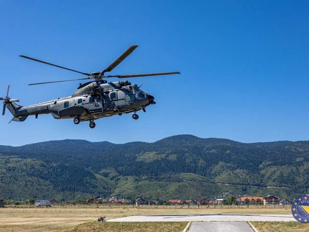Mađarski helikopteri stigli u Kamp Butmir u okviru vježbe "Brzi odgovor 2026"
