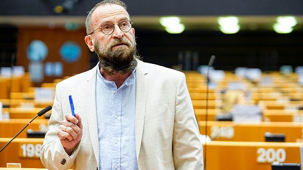Mađarski političar napustio Orbanovu stranku nakon sporne gay zabave