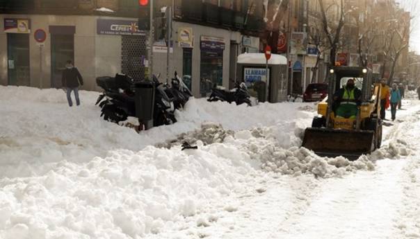 Madrid se oporavlja od historijske snježne mećave