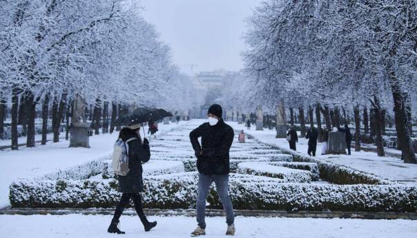 Madrid se suočava s najobilnijim snježnim padavinama zadnjih decenija