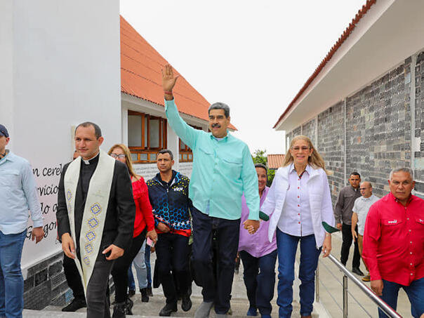 Maduro poziva državu na 'željeznu pesnicu' nakon protesta protiv njegovog ponovnog izbora