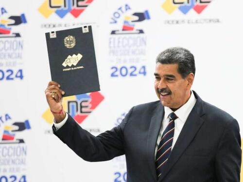 Maduro: Venecuela će oružjem uzvratiti ako bude napadnuta
