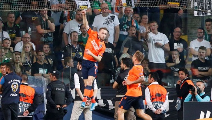 Maestralni Edin Višća odveo Bašakšehir u osminu finala Evropske lige
